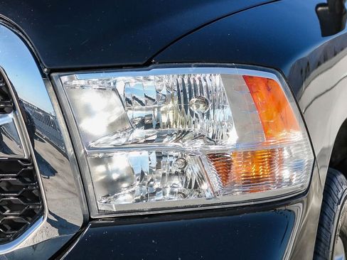 Used 2022 RAM 1500 Classic SLT image 5