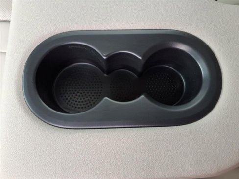 New 2026 Volkswagen Atlas SE image 13