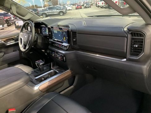 Used 2024 Chevrolet Silverado 1500 RST image 20