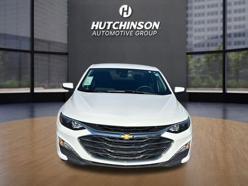 Used 2024 Chevrolet Malibu LT image 2