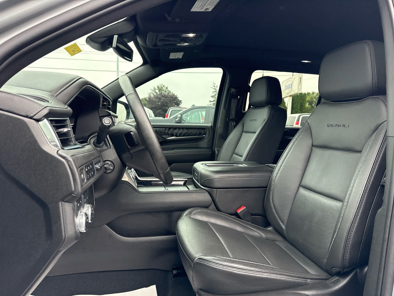 Certified 2023 GMC Yukon XL Denali AWD/4WD image 11