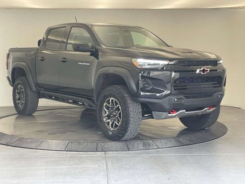 Used 2023 Chevrolet Colorado ZR2 w/ ZR2 Convenience Package III AWD/4WD image 7