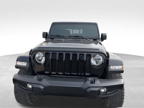 Used 2021 Jeep Gladiator Willys image 2