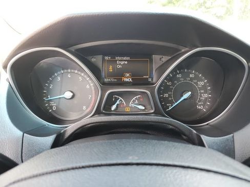 Used 2018 Ford Focus SE FWD image 14