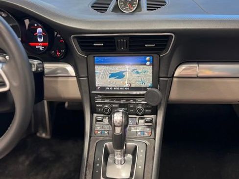 Used 2013 Porsche 911 Carrera 4S image 22