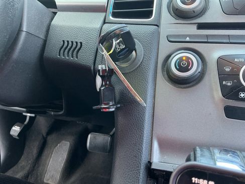 Used 2016 Ford Taurus SEL image 27