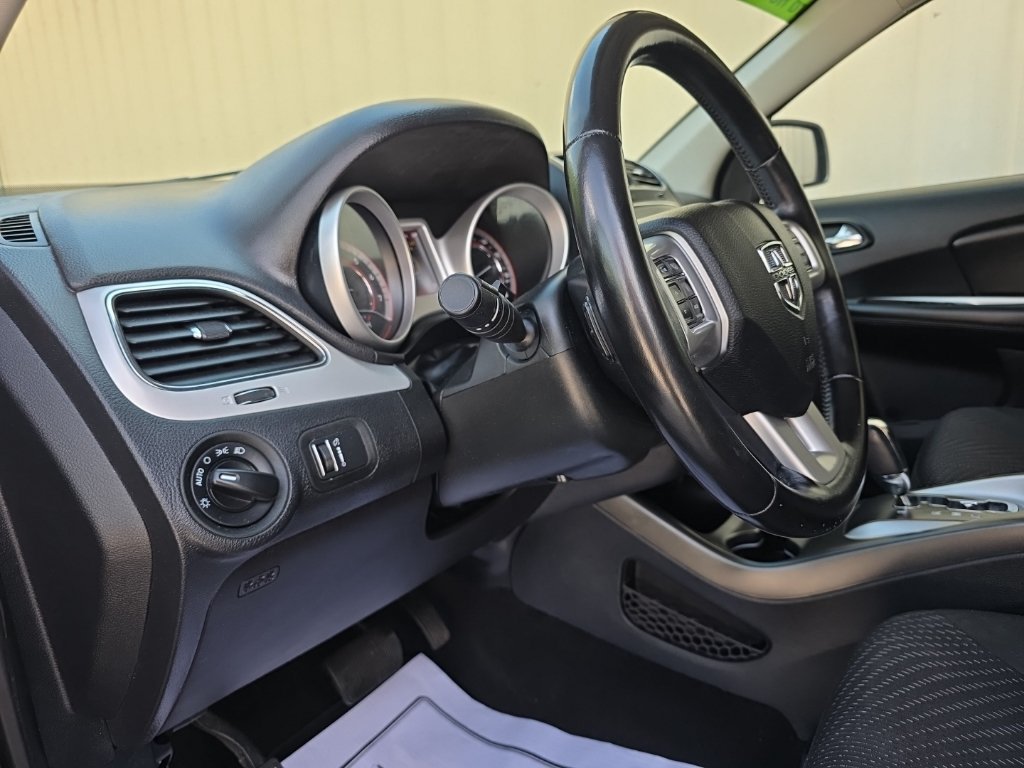 Used 2020 Dodge Journey SE w/ SE Popular Equipment Group FWD image 14