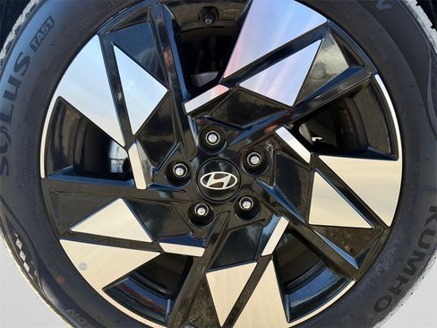 Used 2025 Hyundai Kona SEL image 20