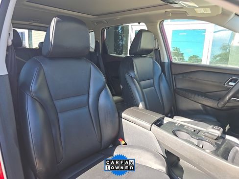 Used 2021 Nissan Rogue SV w/ Premium Package image 24