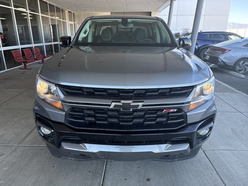 Used 2022 Chevrolet Colorado Z71 image 2