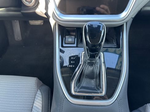 Used 2023 Subaru Outback Premium image 21