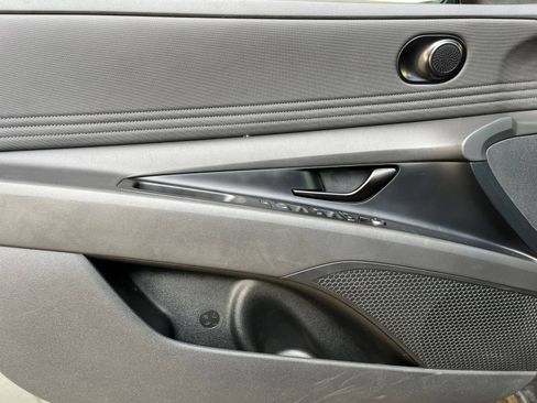 Used 2026 Hyundai Elantra Sport FWD image 18