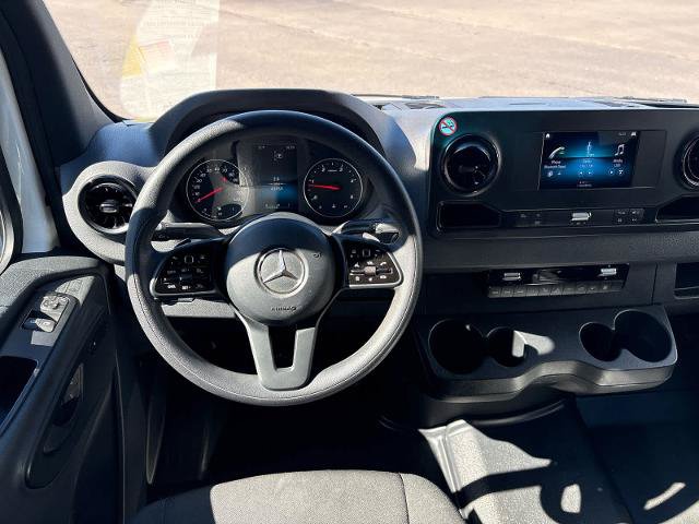 Used 2024 Mercedes-Benz Sprinter 2500 image 17