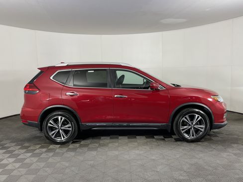 Used 2017 Nissan Rogue SL w/ SL Premium Package image 5