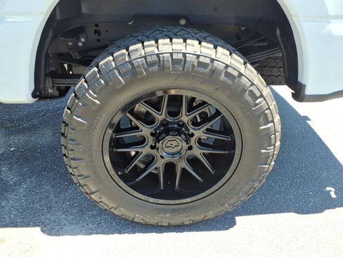 Used 2025 Ford F350 Lariat w/ Lariat Ultimate Package AWD/4WD image 22