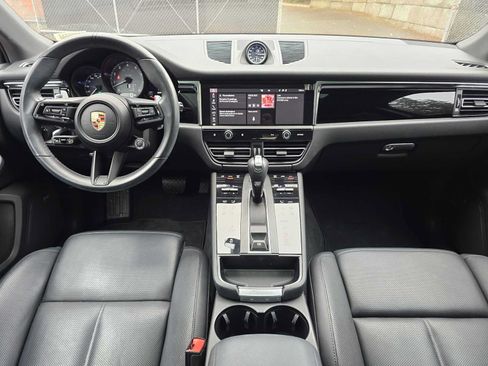 Used 2023 Porsche Macan S AWD/4WD image 18