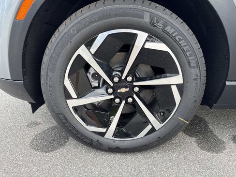 New 2026 Chevrolet Equinox EV LT image 31