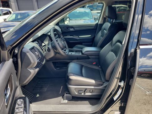 Certified 2024 Nissan Pathfinder SL FWD image 13