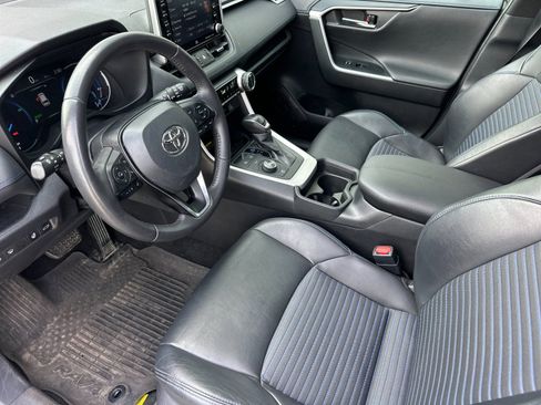 Used 2021 Toyota RAV4 XSE AWD/4WD image 9