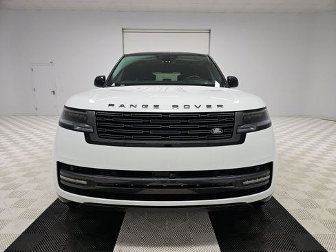 Used 2025 Land Rover Range Rover Autobiography image 2