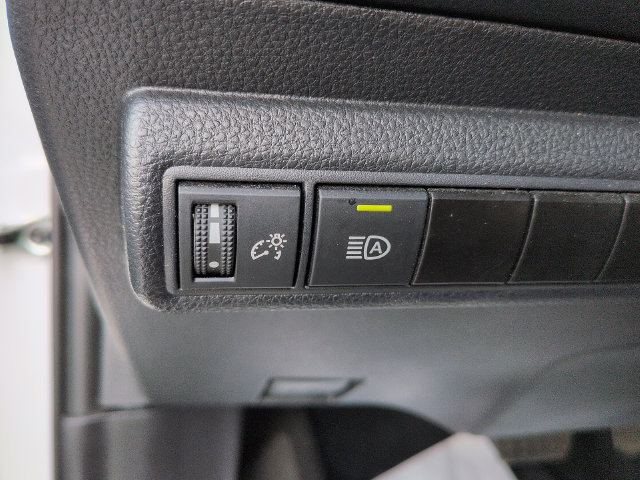 Certified 2025 Toyota Corolla LE FWD image 16