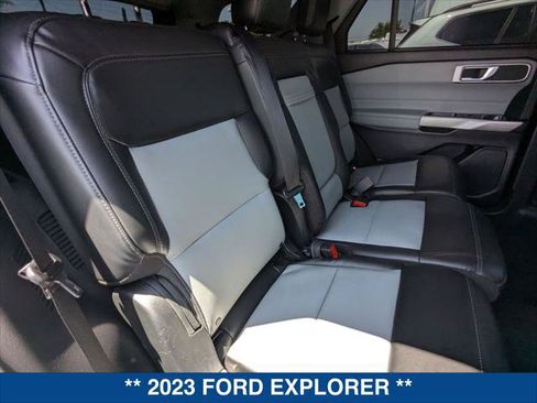 Used 2023 Ford Explorer XLT w/ Equipment Group 202A RWD image 22