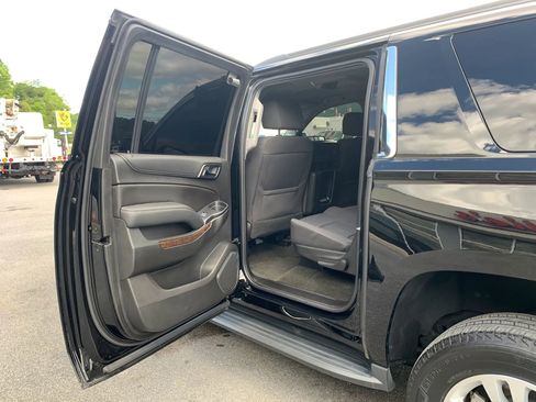 Used 2017 Chevrolet Suburban LS w/ Skid Plate Package AWD/4WD image 26
