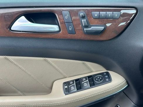 Used 2014 Mercedes-Benz GL 450 4MATIC image 21