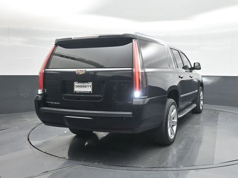 Used 2020 Cadillac Escalade ESV Luxury image 24