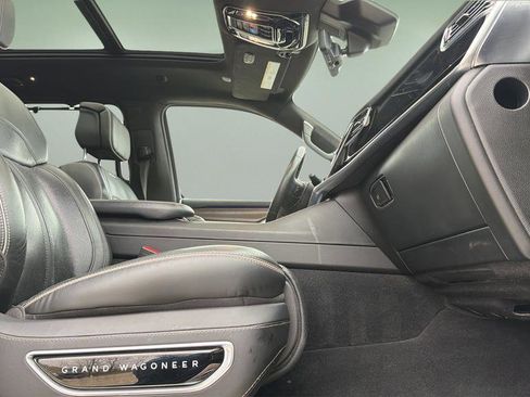 Used 2022 Jeep Grand Wagoneer Series II w/ Convenience Group III image 36