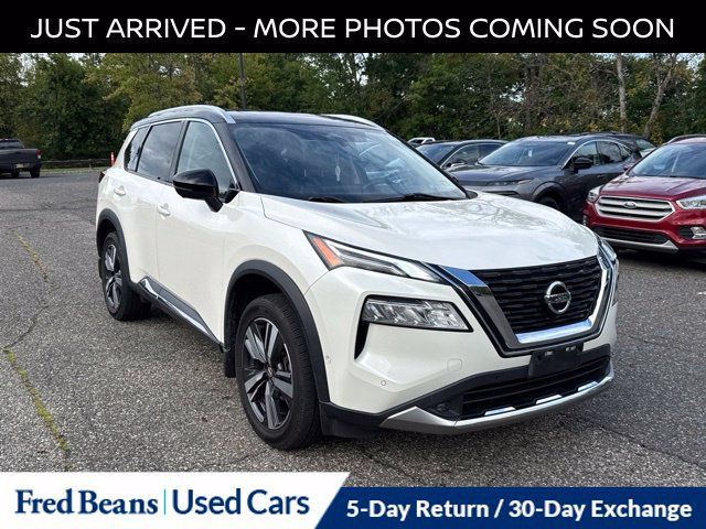 Certified 2021 Nissan Rogue Platinum AWD/4WD image 1