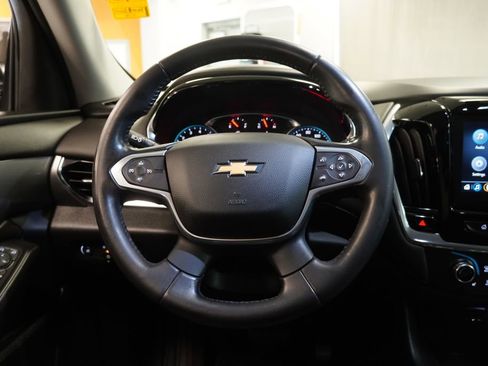 Used 2020 Chevrolet Traverse LT FWD image 18