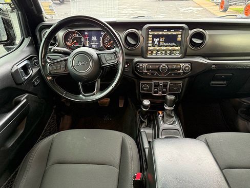 Used 2022 Jeep Wrangler Unlimited Sport w/ Sun And Sound Package AWD/4WD image 14