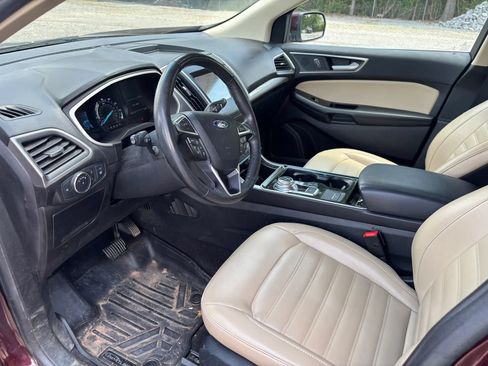 Used 2020 Ford Edge SEL w/ Convenience Package FWD image 9