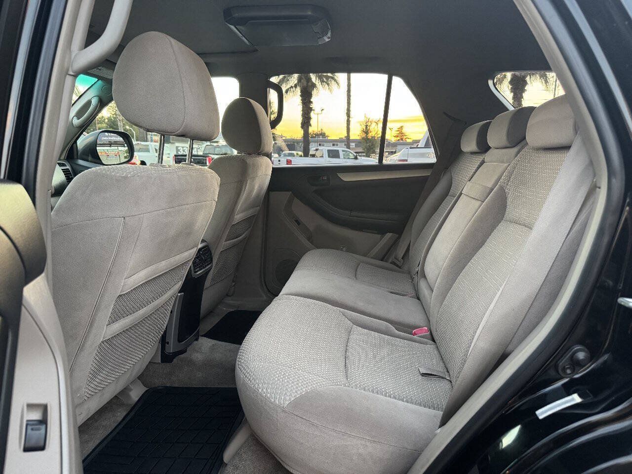 Used 2005 Toyota 4Runner SR5 AWD/4WD image 24