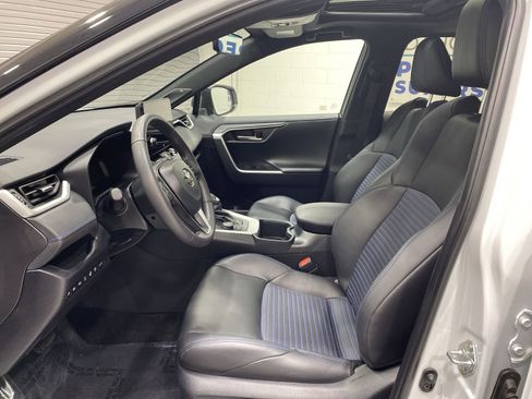 Used 2025 Toyota RAV4 XSE w/ Advanced Technology Package AWD/4WD image 11