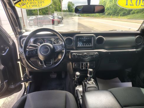 Used 2021 Jeep Wrangler Unlimited Sport AWD/4WD image 23