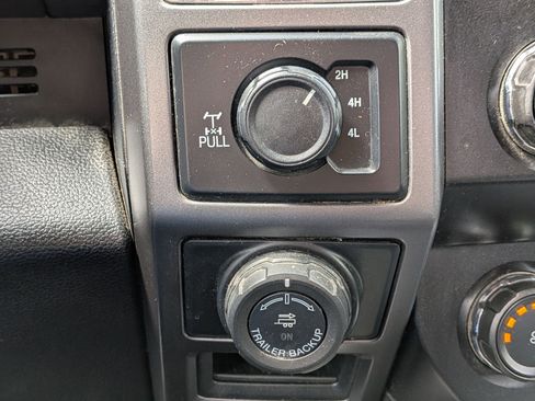 Used 2019 Ford F150 XLT w/ Equipment Group 302A Luxury AWD/4WD image 24