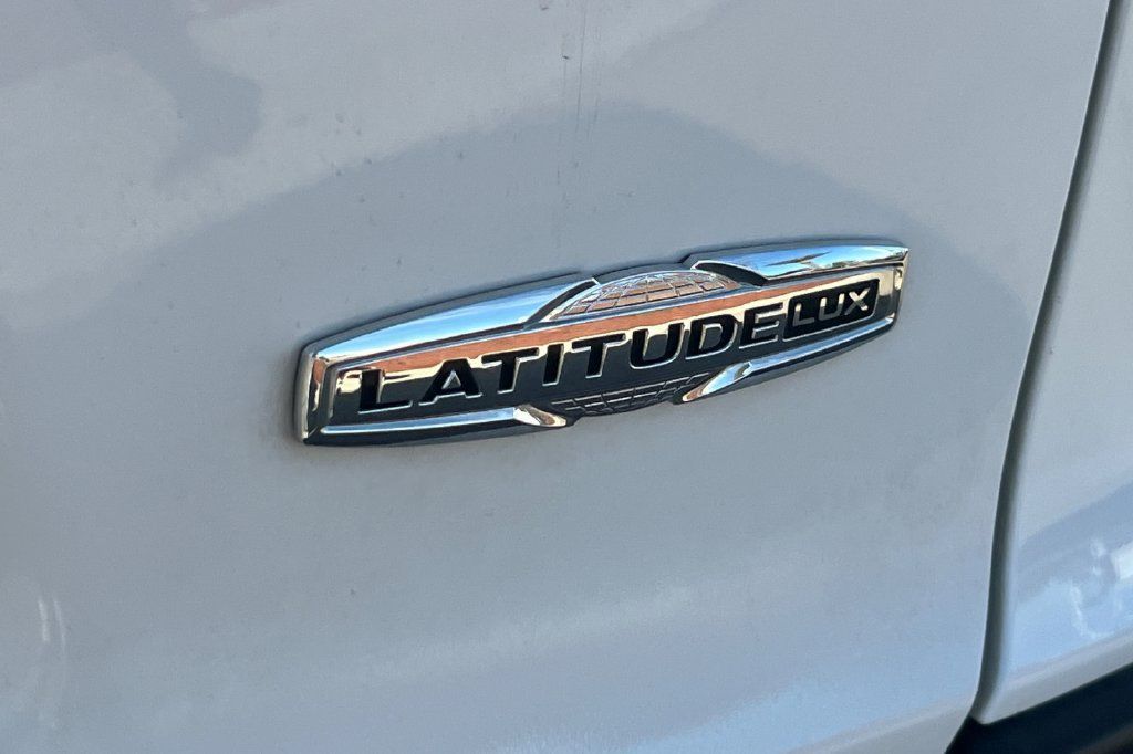 Used 2022 Jeep Cherokee Latitude Lux AWD/4WD image 30