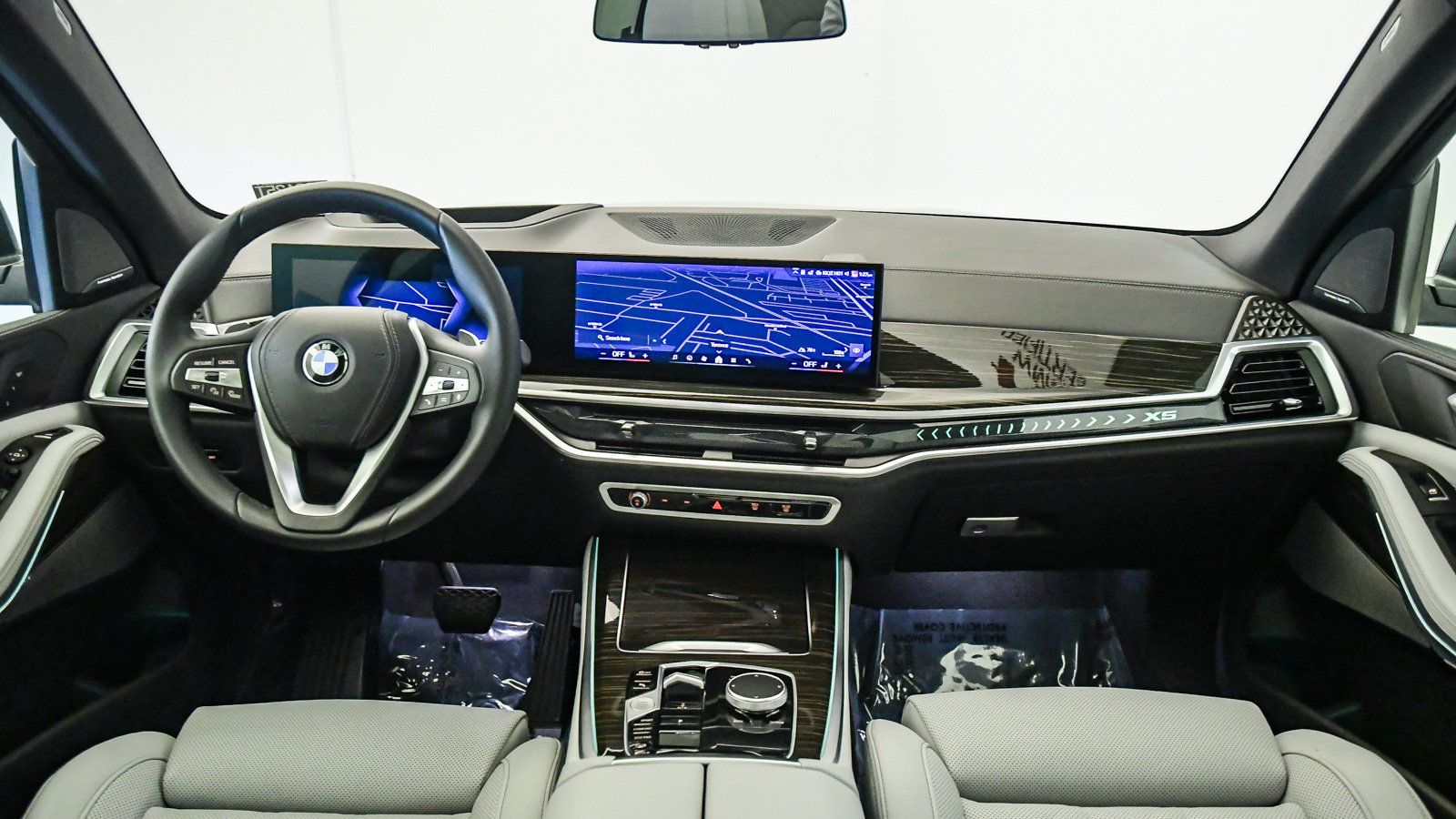 Used 2024 BMW X5 xDrive40i w/ Premium Package AWD/4WD image 15