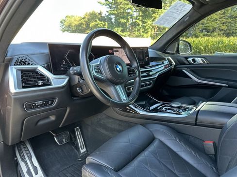 Certified 2023 BMW X7 xDrive40i w/ M Sport Package image 19