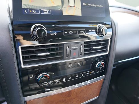 Used 2023 Nissan Armada SL w/ Captain's Chairs Package image 24