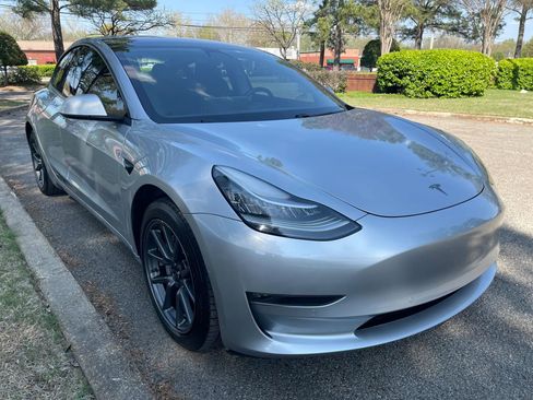Used 2018 Tesla Model 3 Mid Range image 6