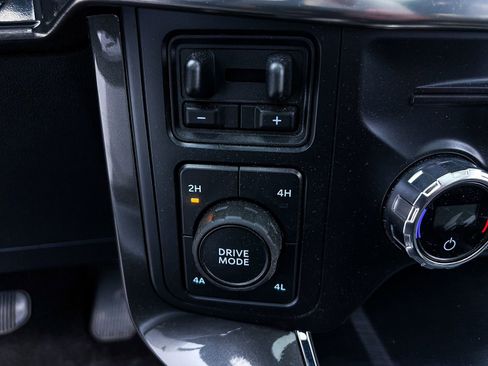 Used 2021 Ford F150 Lariat image 27