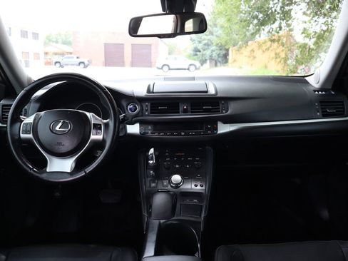 Used 2012 Lexus CT 200h Premium w/ Leather Pkg FWD image 16
