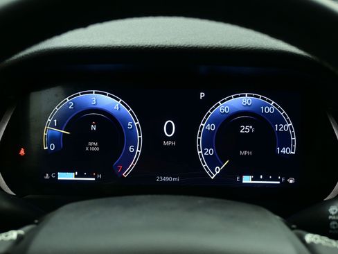 Used 2023 Jeep Grand Cherokee Altitude image 24