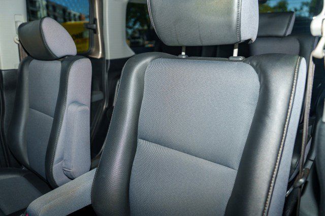 Used 2004 Honda Element EX image 12