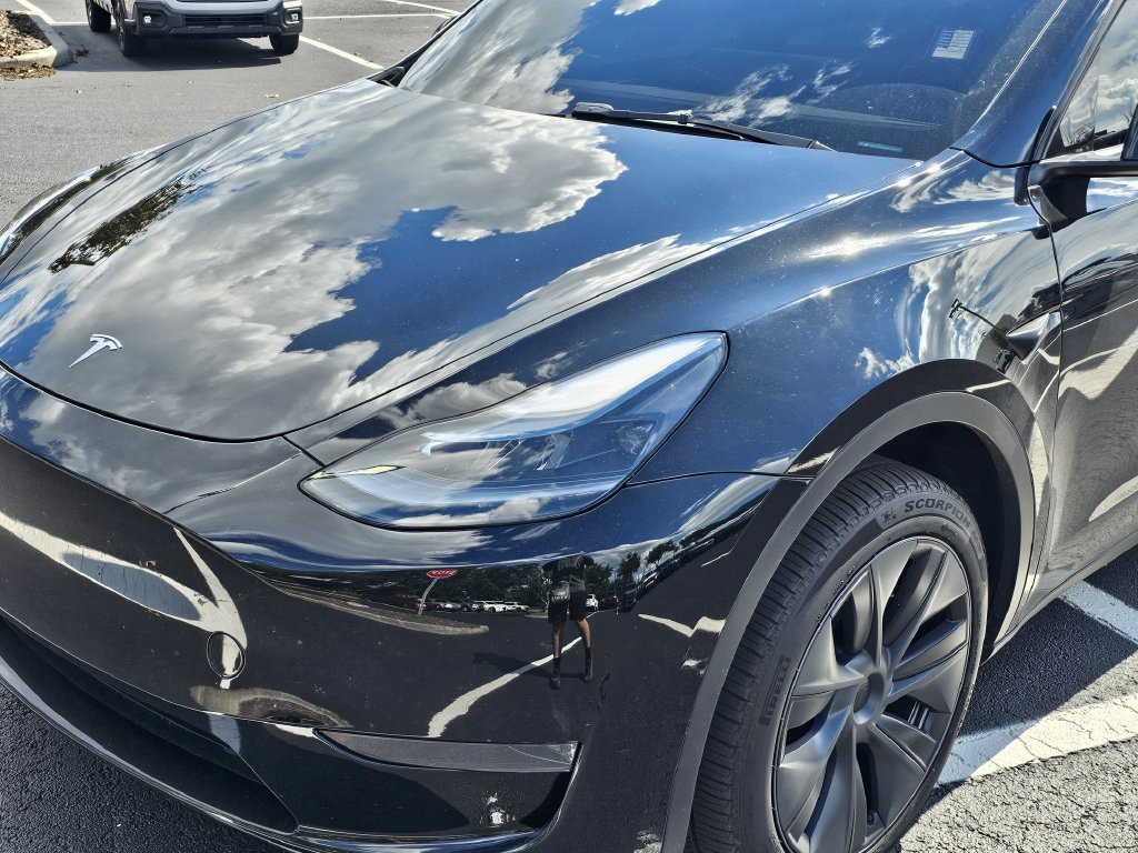 Used 2025 Tesla Model Y Long Range RWD image 6