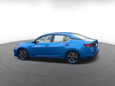 Used 2025 Nissan Sentra SV image 10
