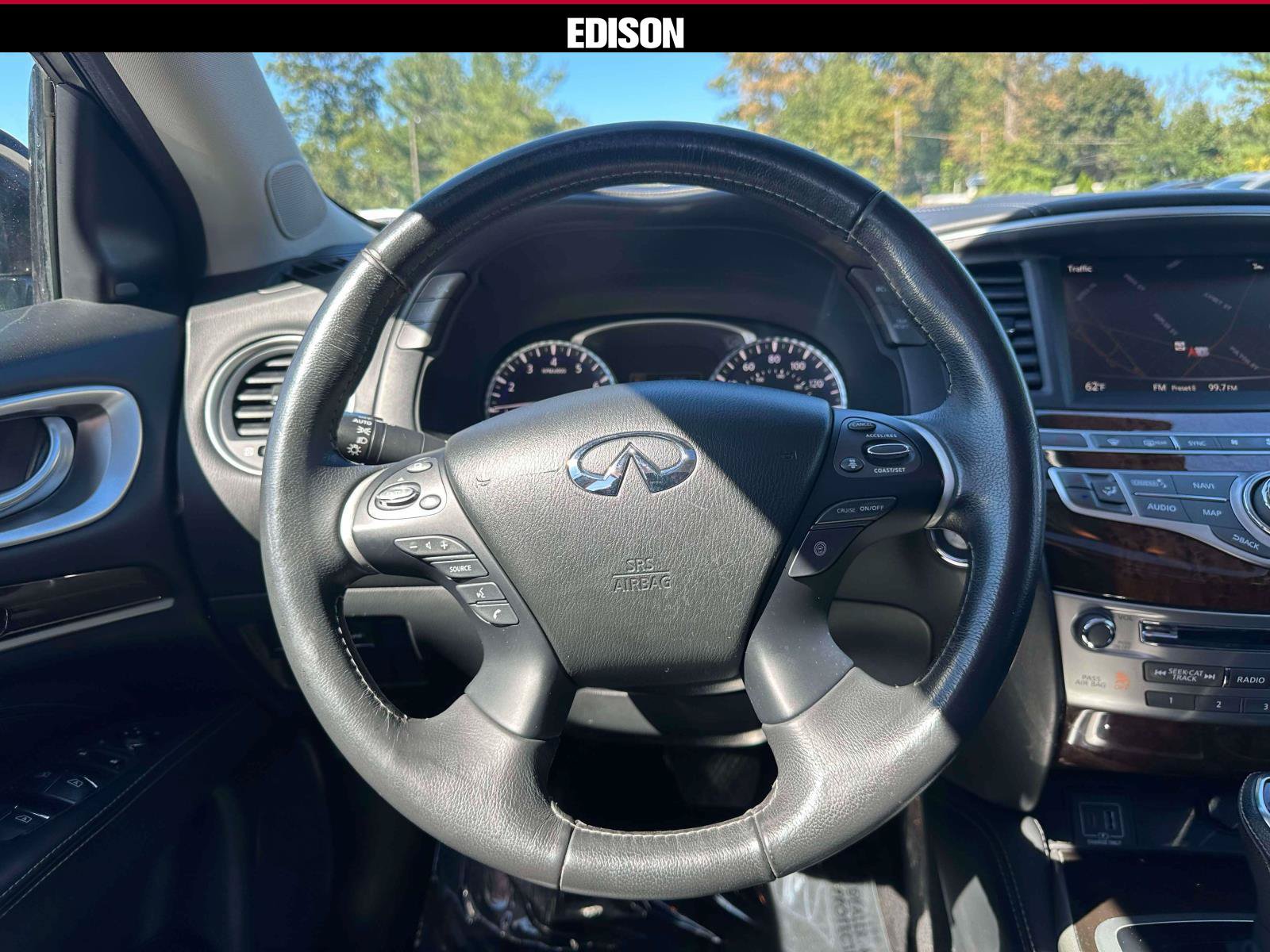 Used 2019 INFINITI QX60 Luxe w/ Sensory Package AWD/4WD image 16